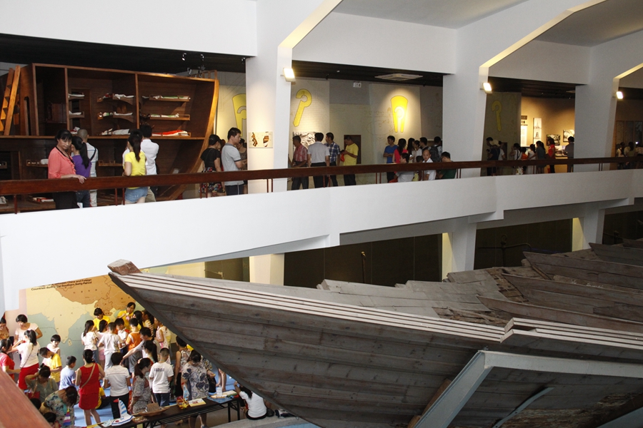 8 二楼展览场景及一楼社教活动.jpg 8 二楼展览场景及一楼社教活动.jpg