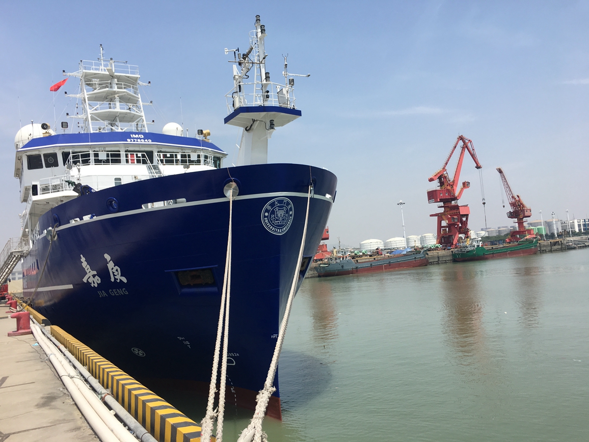 参观嘉庚号7.jpg 参观嘉庚号7.jpg